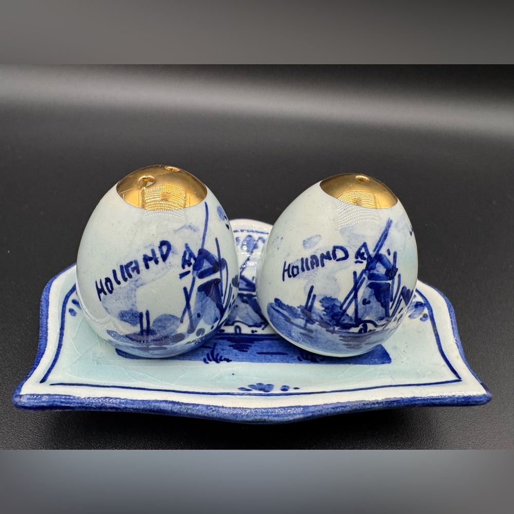 Vintage Delft Blue Salt and Pepper Shaker Set with Tray – Holland